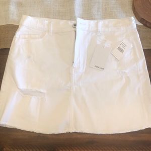 White denim skirt